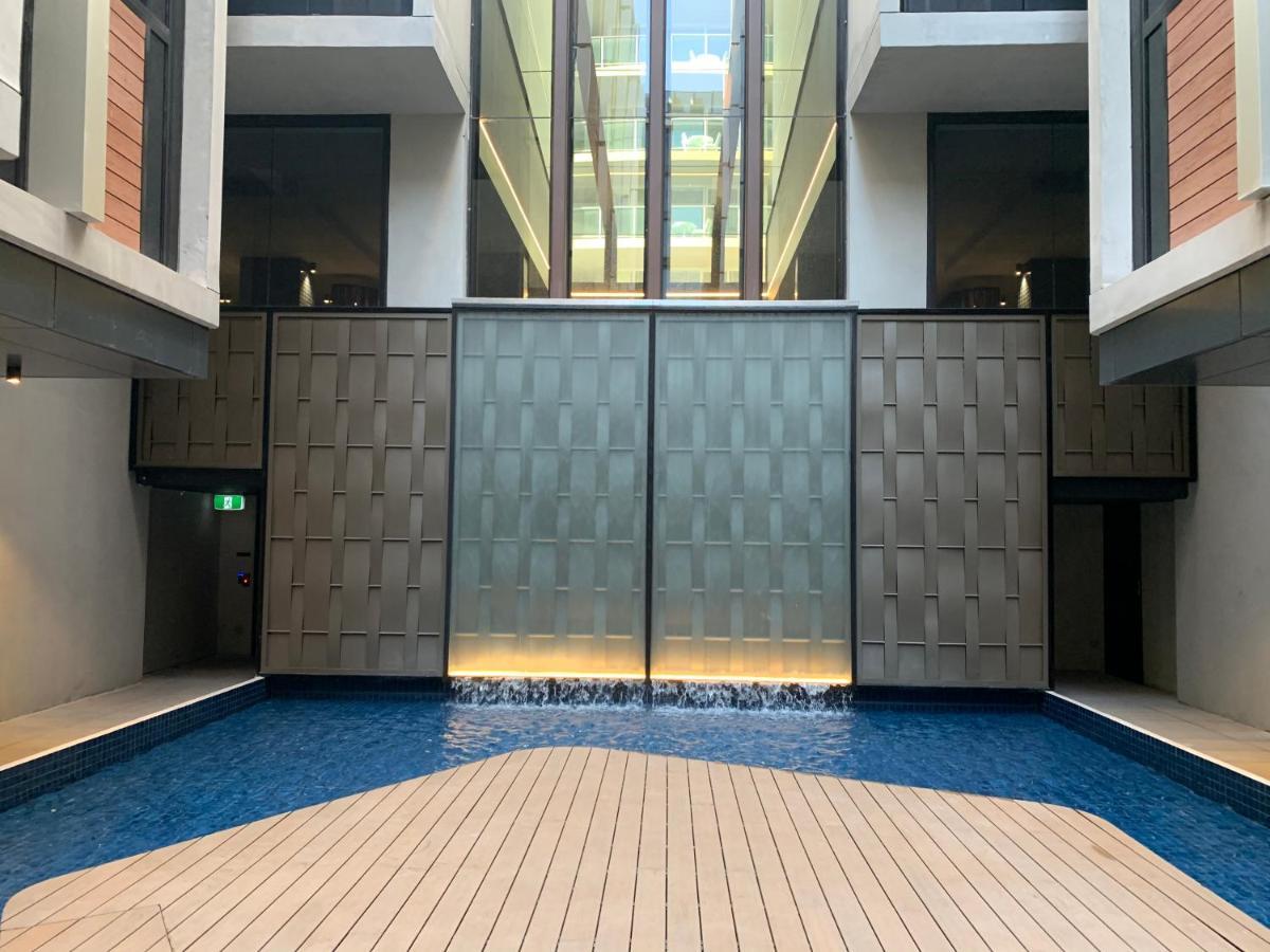 Midnight Luxe 1Br 1Bath Apartment 104 In The Heart Of Braddon Pool Sauna Secure Parking Wine Wifi Canberra Eksteriør billede