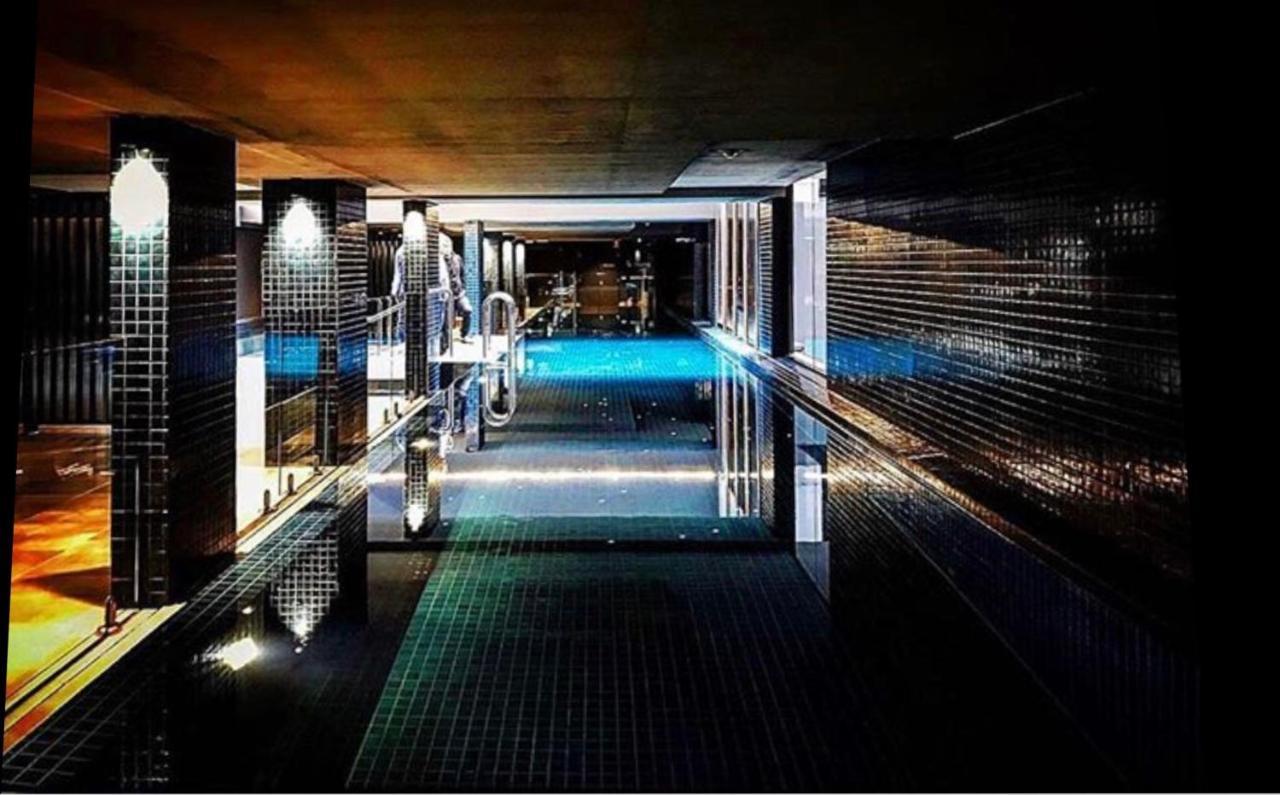Midnight Luxe 1Br 1Bath Apartment 104 In The Heart Of Braddon Pool Sauna Secure Parking Wine Wifi Canberra Eksteriør billede