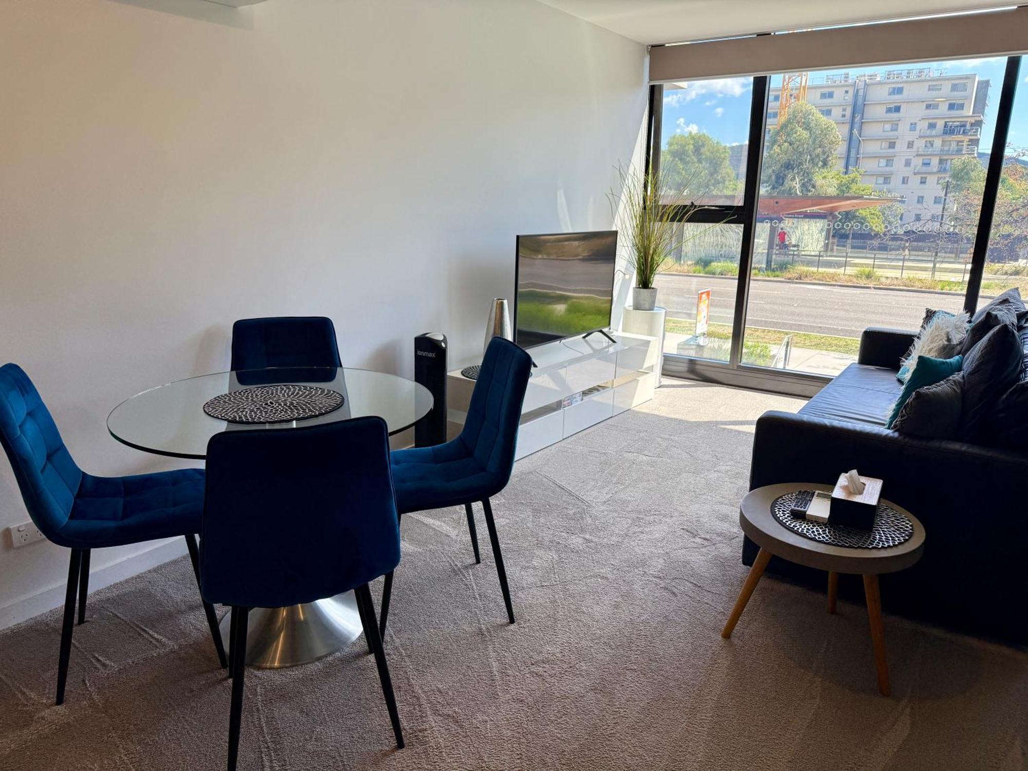 Midnight Luxe 1Br 1Bath Apartment 104 In The Heart Of Braddon Pool Sauna Secure Parking Wine Wifi Canberra Eksteriør billede